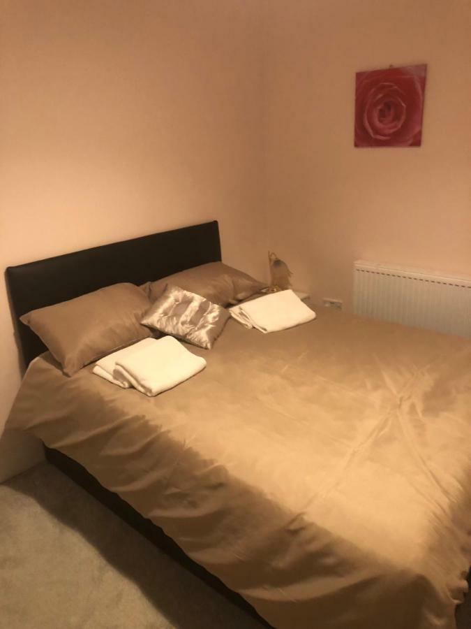 Cheapsleepz 49 Moscow Drive Guest house Liverpool