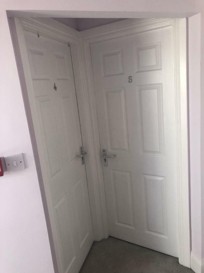 Cheapsleepz 49 Moscow Drive 3*